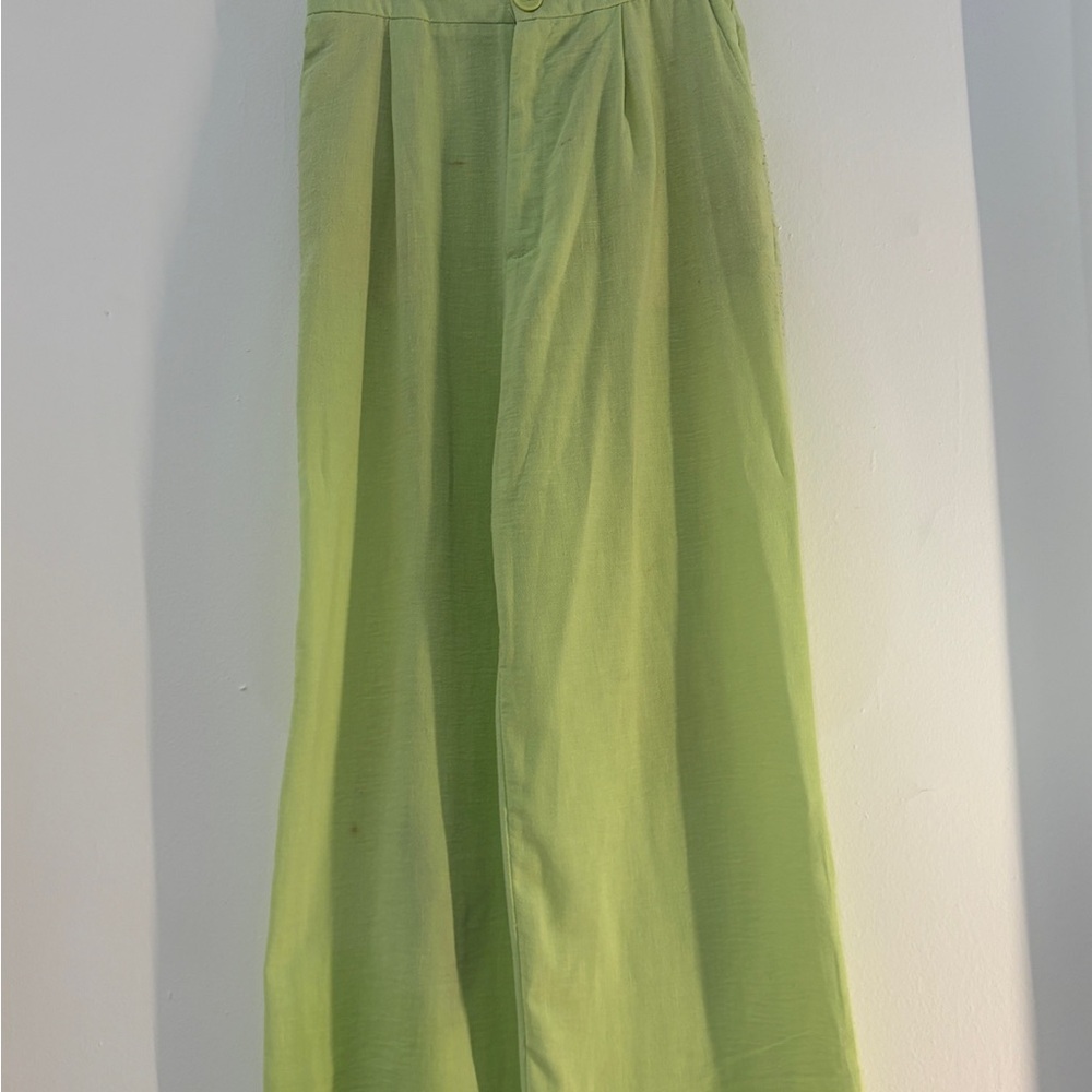 Stradivarius Light Green Trousers 100% Linen